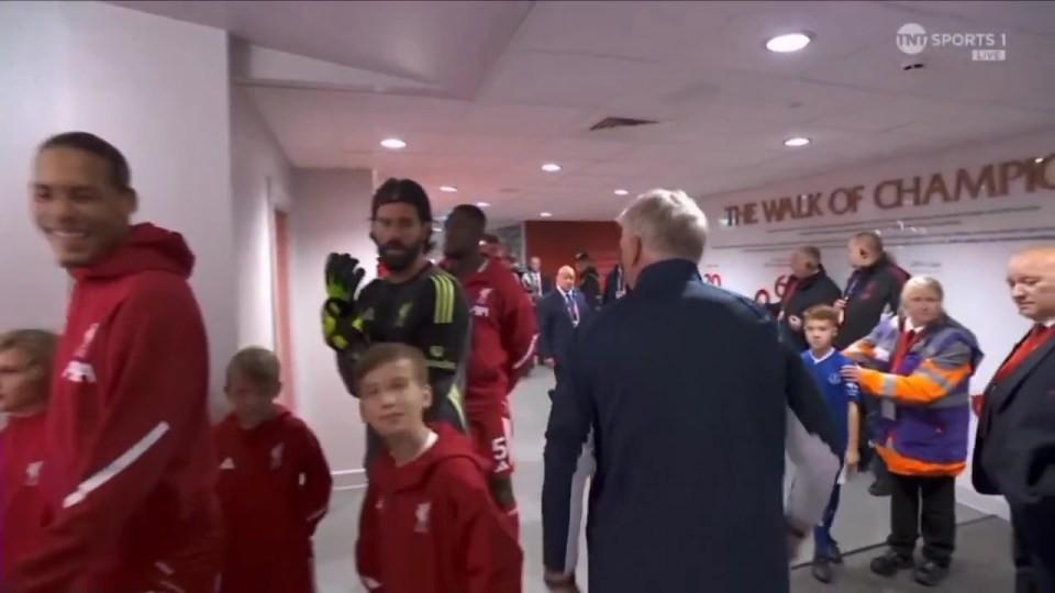 wu, 利物浦队长, 岁的莫耶斯